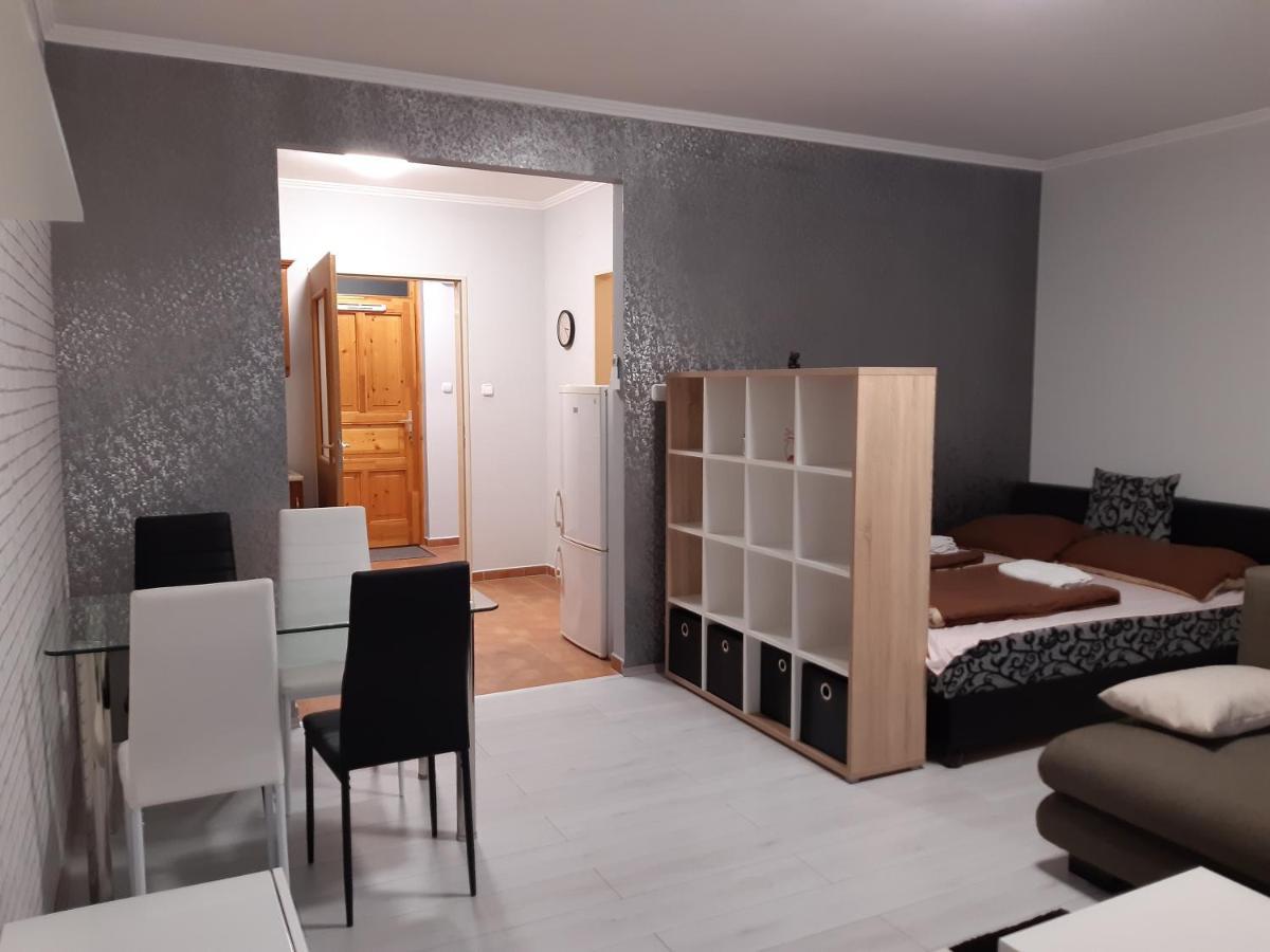Apartamento Pipacs Bekescsaba Exterior foto