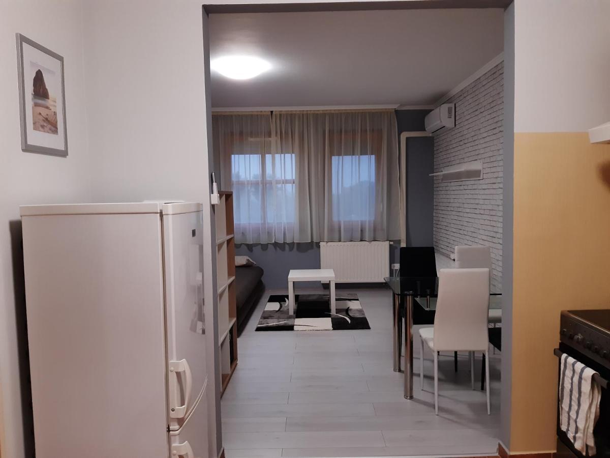 Apartamento Pipacs Bekescsaba Exterior foto